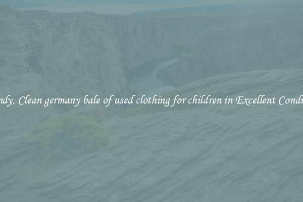 Trendy, Clean germany bale of used clothing for children in Excellent Condition